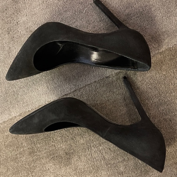 Zoe Pumps in Black Velvet - Picture 3 of 6